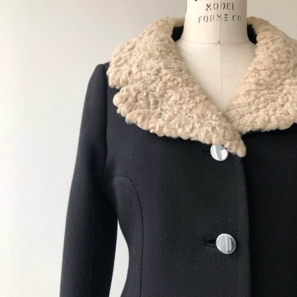 VTG 60s Louis Féraud Wool and Astrakhan Coat - Picture 7 of 7